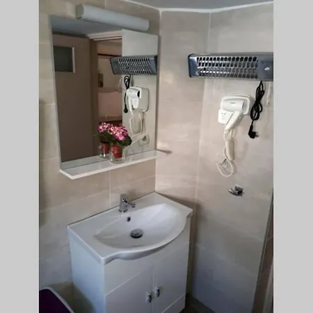Damatria House. Карпатос